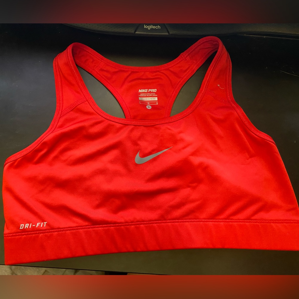 Nike Pro Dri-Fit Womens Atletic Sports Bra Red W/Silver Logo Size L
